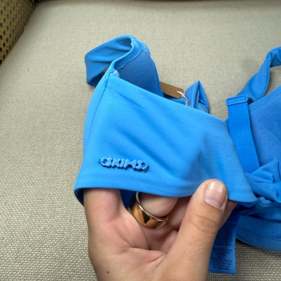 NWT Skims Signature Swim Ultimate Push Up Bikini Top - Picture 5 of 7